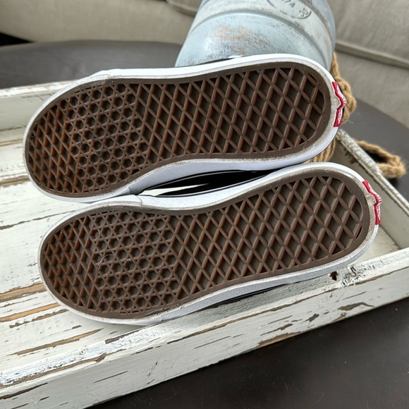 Vans HighTop Sneakers - Picture 5 of 8